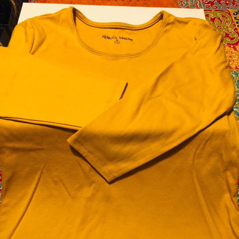 🌺Cleaning my closet Rebecca Malone scoop neck top